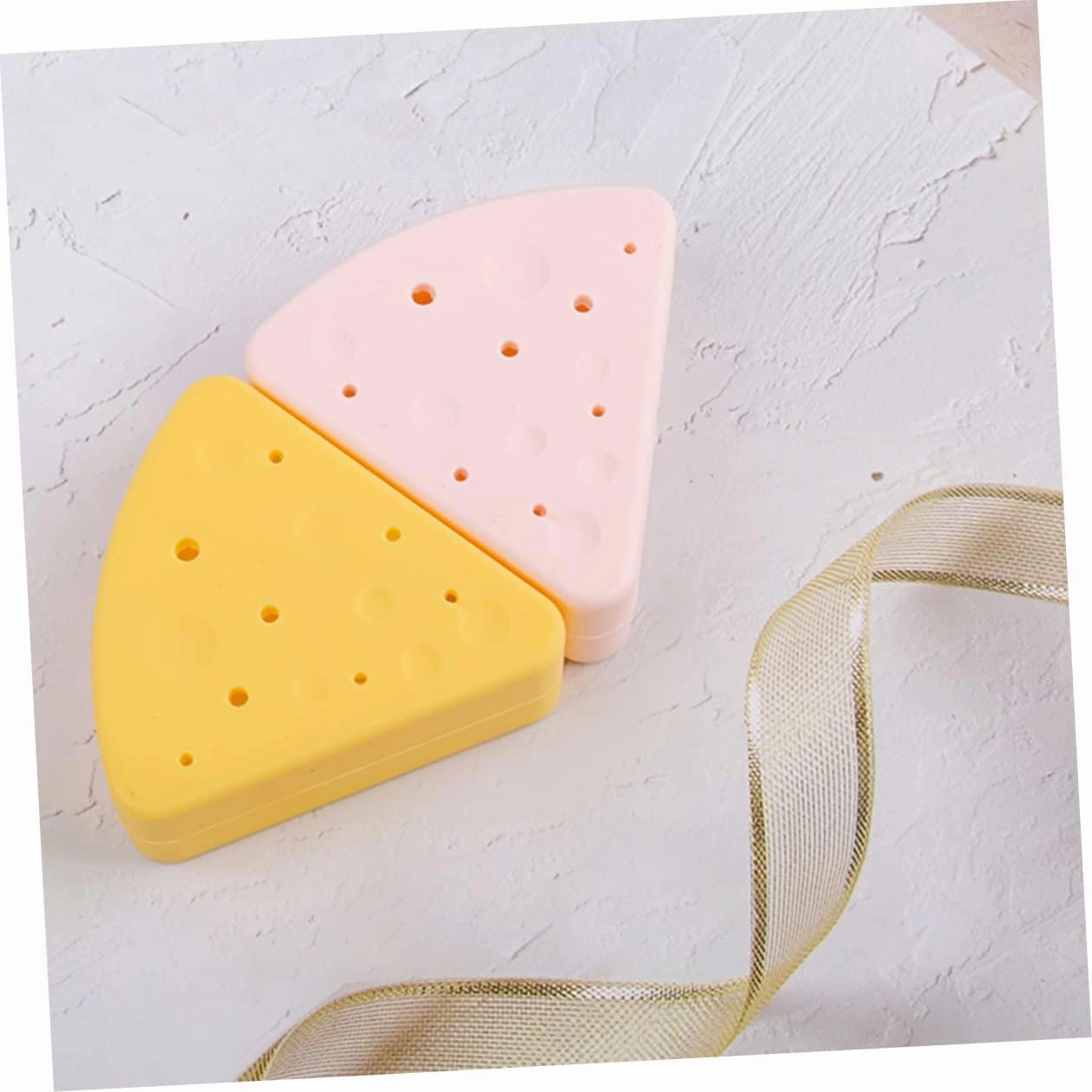 4pcs Makeup Powder Puff Storage Case Triangular Cosmetic Sponge Holder Portable Puff Box for Quick Drying and Travel Use for Makeup