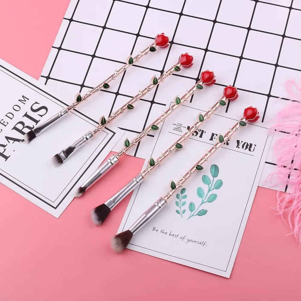 5 Pcs Beauty Eye Shadow And The Beast Rose Flower Shape Makeup Brushes Set Artists With Gift Bag For Daily Makeup (Rose Gold)