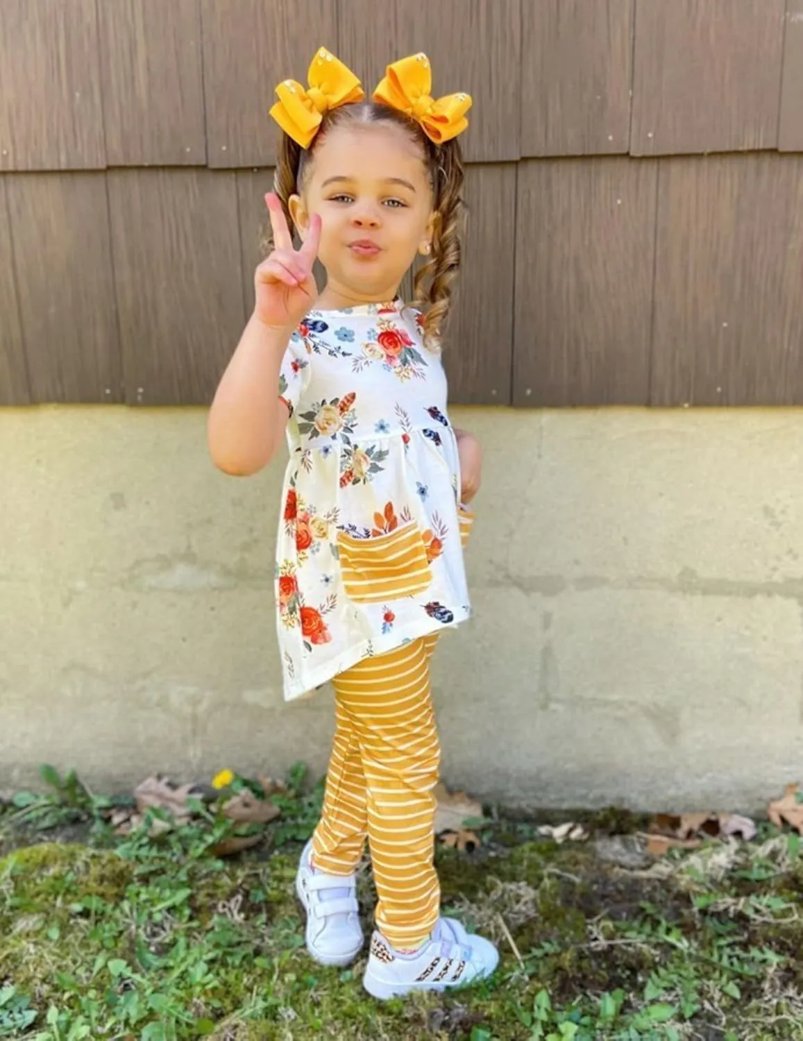 Arshiner Toddler Girls Outfits Floral Hi-Lo Tops pants Sets Short SLeeve 2pcs Pants Sets with Pockets