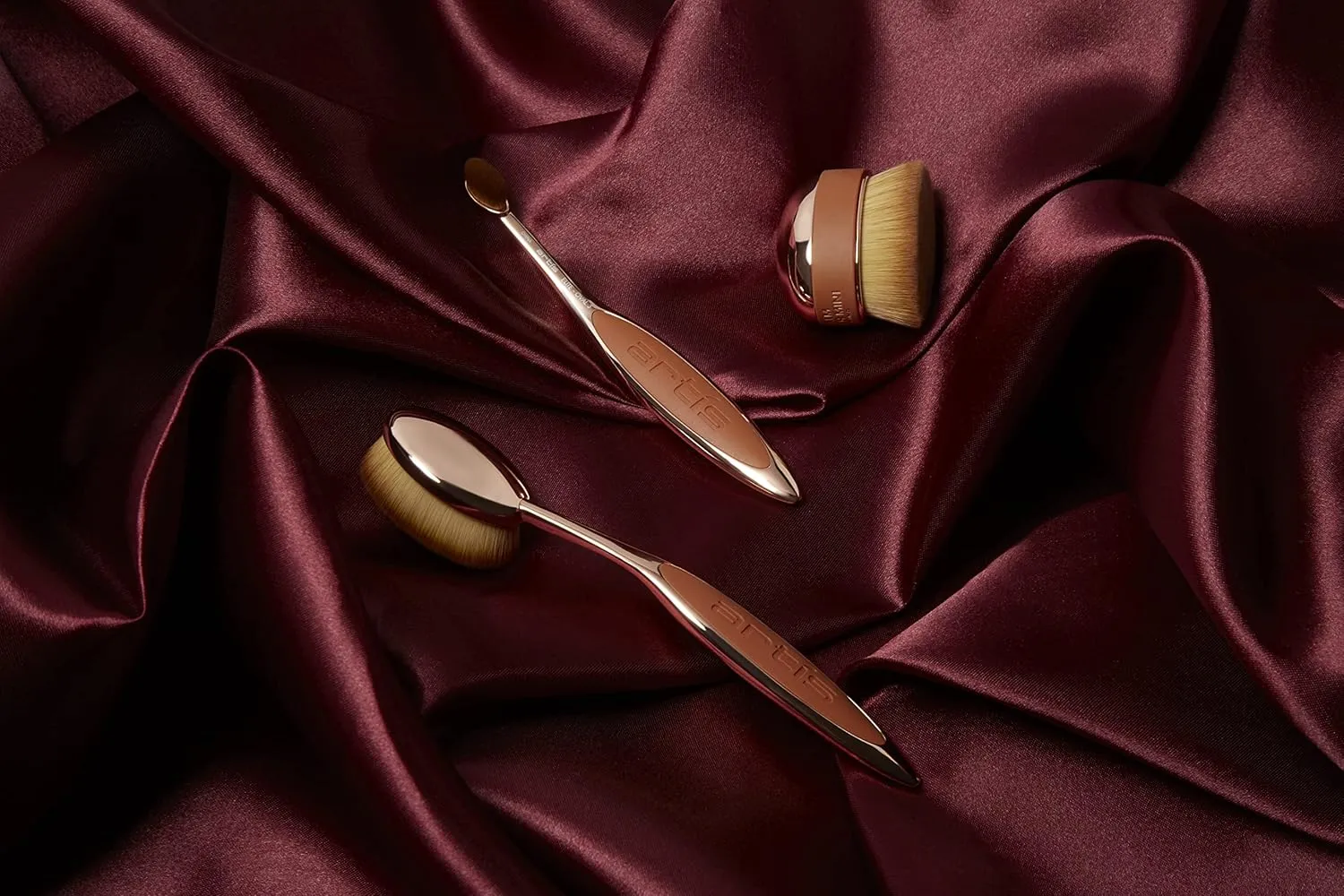 Artis Elite Palm Makeup Brush Luxury Synthetic Cosmefibre Brush Ideal For Foundation, SPF, Skincare Use With Liquids, Powders, and Creams Creates A Streak-Free Application