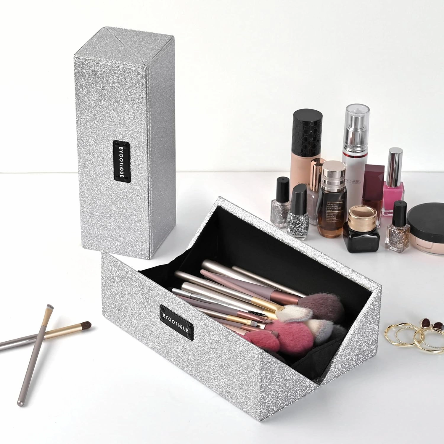 BYOOTIQUE Makeup Brush Holder Case PU Cosmetic Make up Brush Organizer Storage Professional Cosmetic Bag Travel Makeup Artist Case for brushes Lipsticks Eyeliners, Silver Glitter