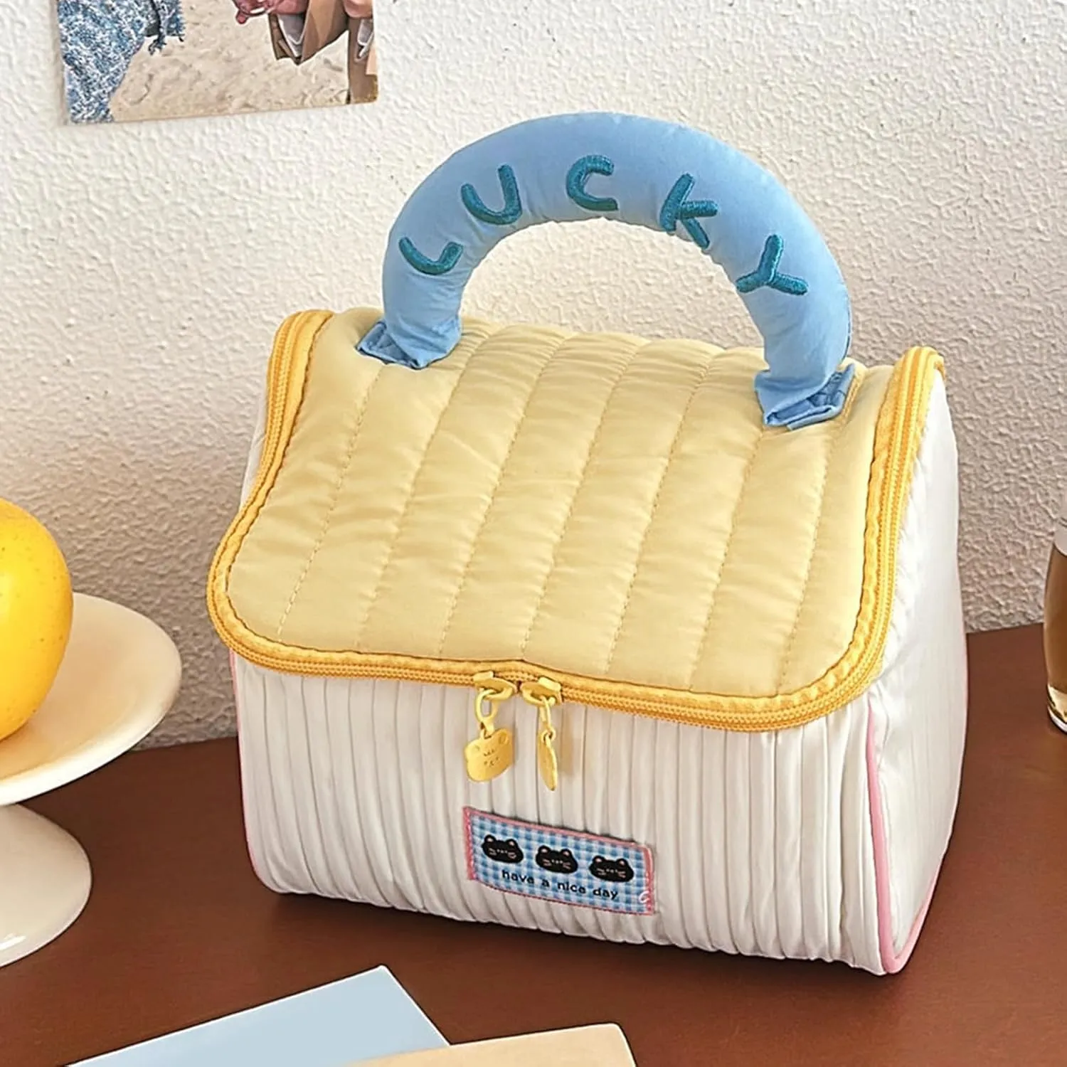 Cartoon Cottage Styles Large Capacity Makeup Bag for Women and Students Cosmetic Bag for Travel and Daily Commute