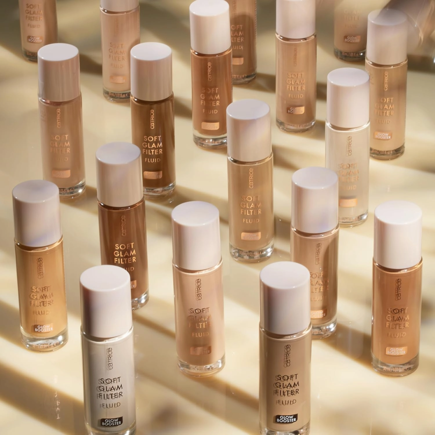 Catrice | Soft Glam Filter Fluid | Luminous Make Up Base & Highlighter for Radiant Complexion | With Vitamin E & Squalene | Vegan & Cruelty Free (40 | Medium Tan)