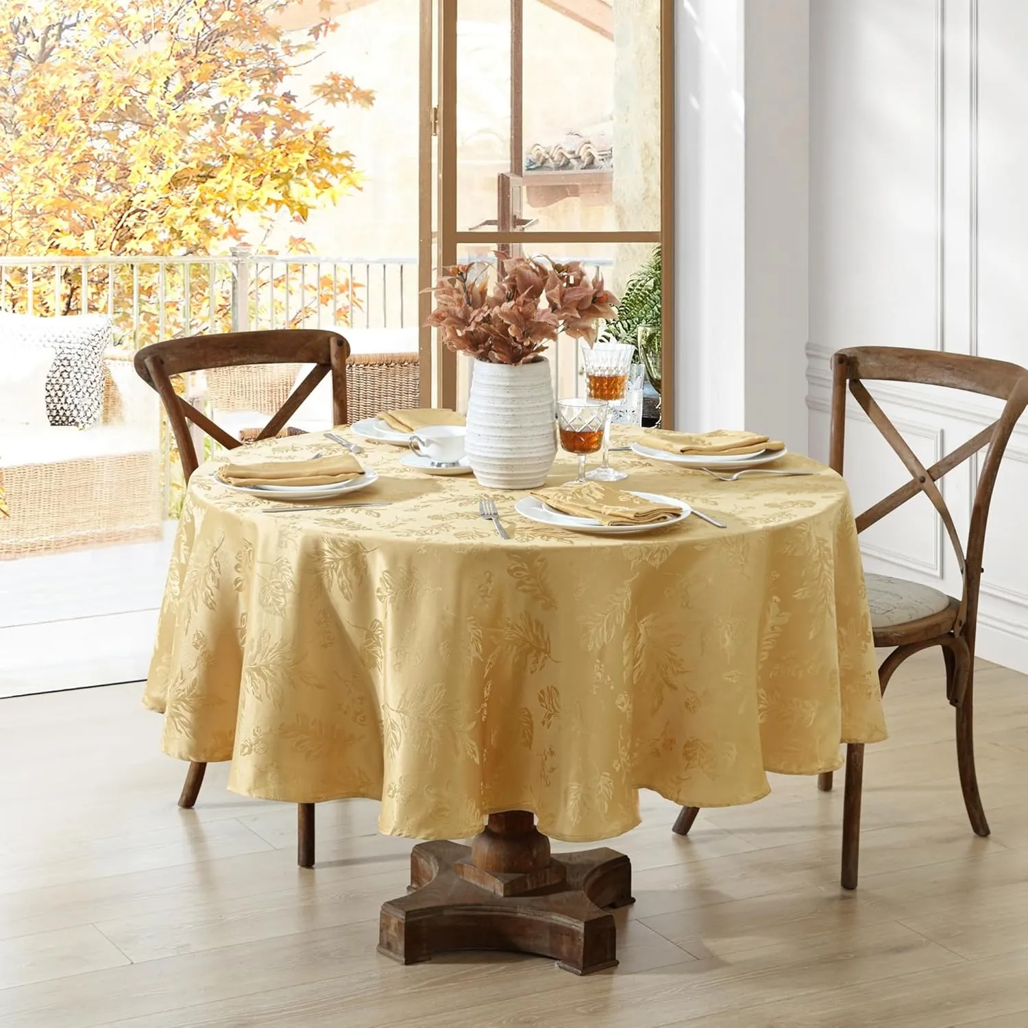 Elrene Home Fashions Elegant Woven Leaves Jacquard Damask Wrinkle Resistant Tablecloth, 70" x 70", Round, Gold