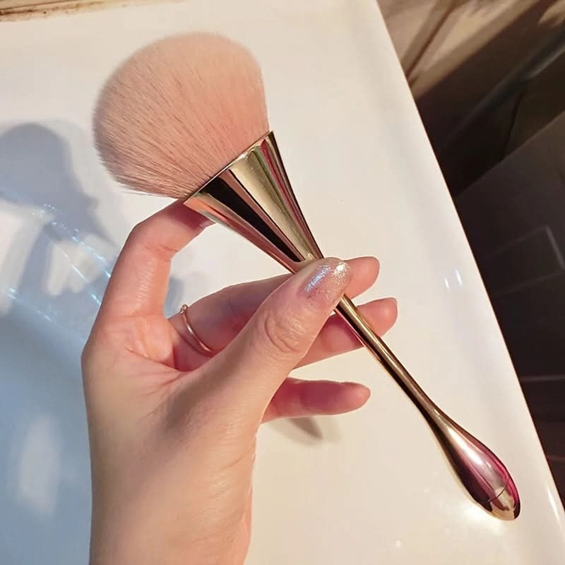 Extra Large Loose Powder Brush, Fluffy Blush & Highlighter Brush for Makeup