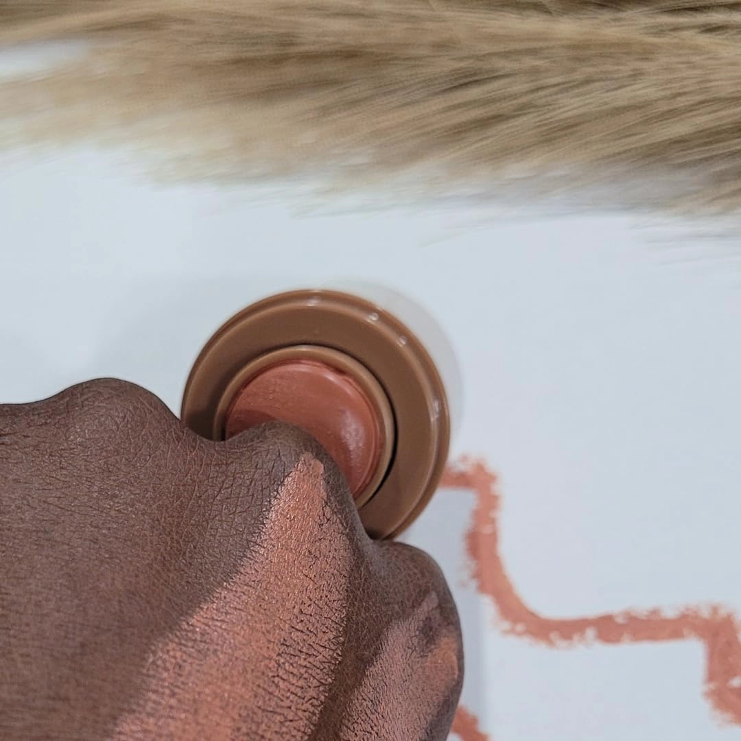 Freckle Compact Pocket Blush – TikTok-Viral, Travel-Friendly Blush for a Natural, Flushed Look – Dewy, Blendable & Perfect for Everyday Glow