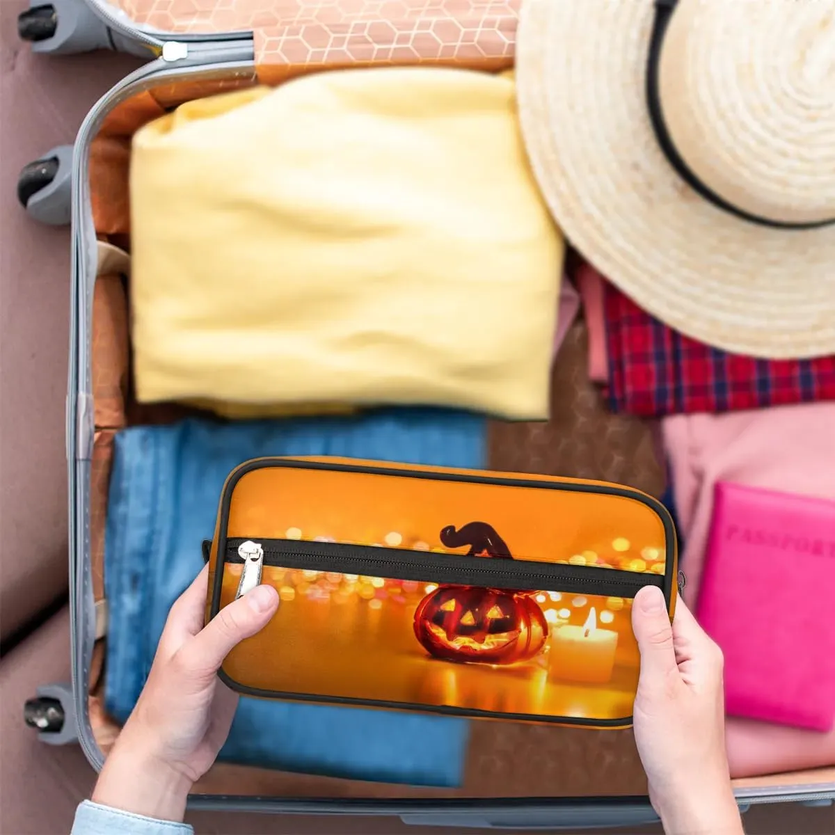 Halloween Pumpkin Candle Travel Toiletry Bag for Women Men Small Cosmetic Makeup Organizer Water Resistant Shaving Bag Portable Make Up Bag Storage Bags with Handle