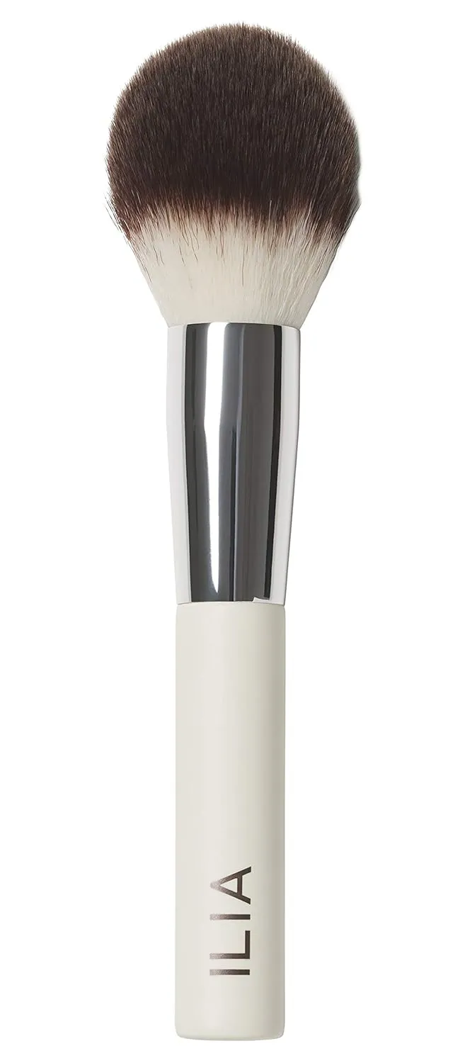 ILIA - Finishing Powder Brush | Blends Fine Powders, Made with FSC Certified Wood, Aluminum,   Soft, Vegan Bristles | Expertly Crafted | Non-Toxic, Vegan, Cruelty-Free, Recyclable