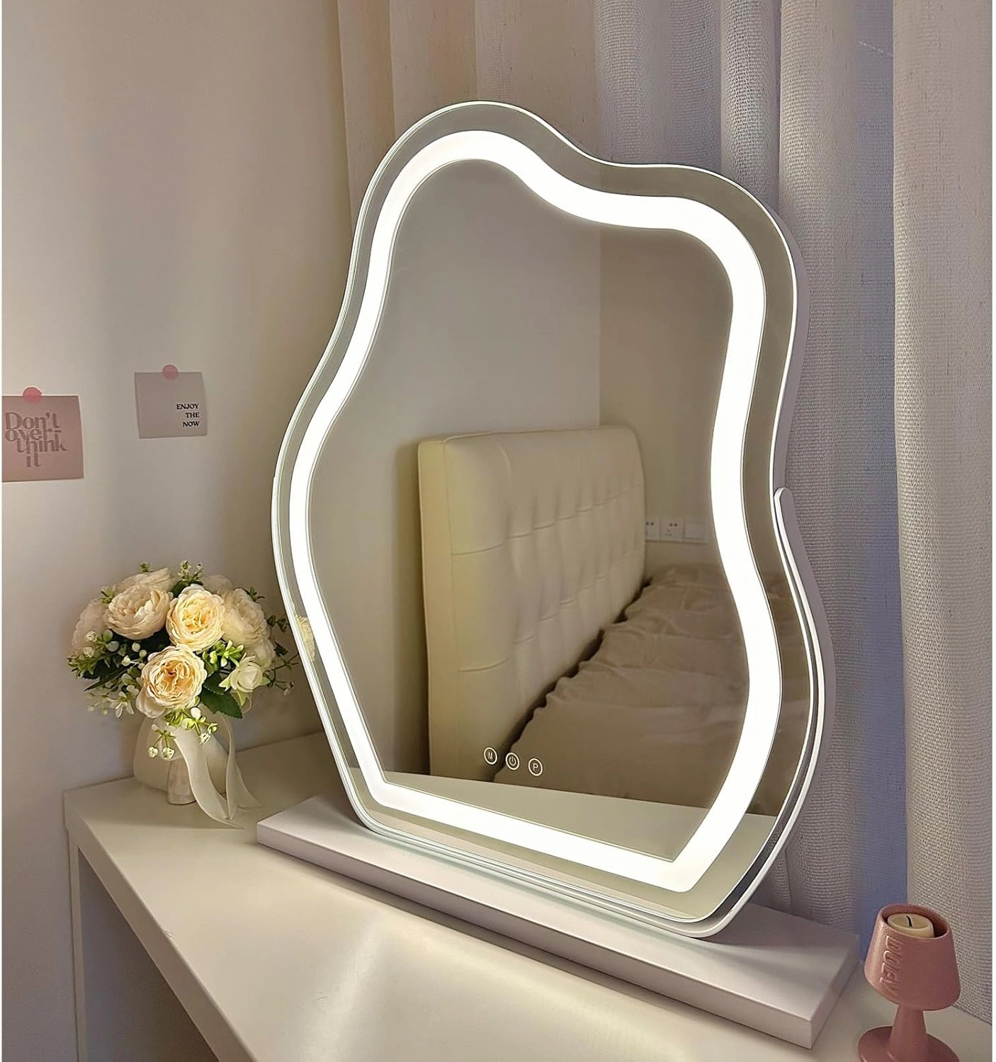 Makeup Mirror with Light，Makeup Mirror Cloud Shape with Dimmable LED Lights, 3 Lighting Modes Smart Touch Control 360° Rotation Dressing Table Mirror, Tabletop and Desk Mirror(White,30x43cm)
