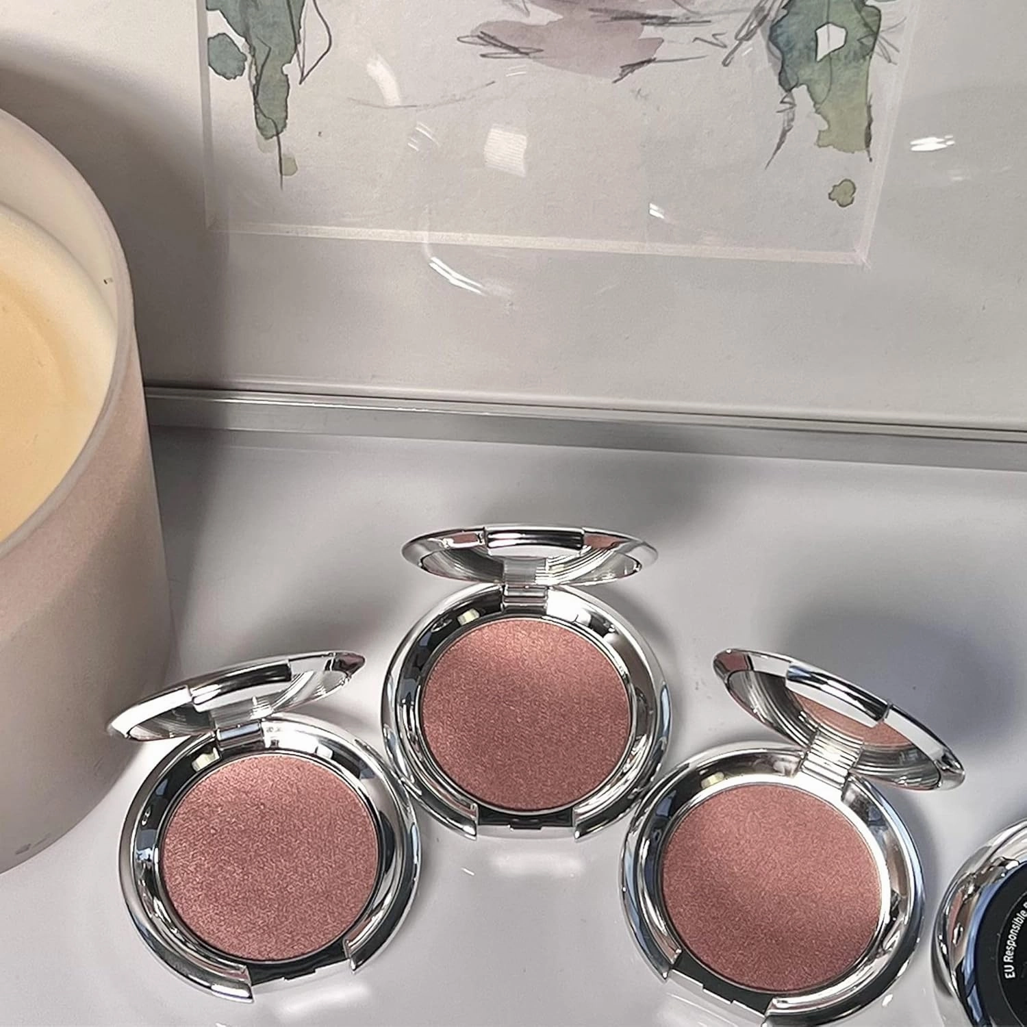 nude envie - Eye Shadow - Velvety Texture & Easy Application - Pigmented Long-Lasting Shimmer Finish - Blendable - Mirror Compact - Single Eye Shadow - Vegan, Paraben-Free & Cruelty-Free - Desire