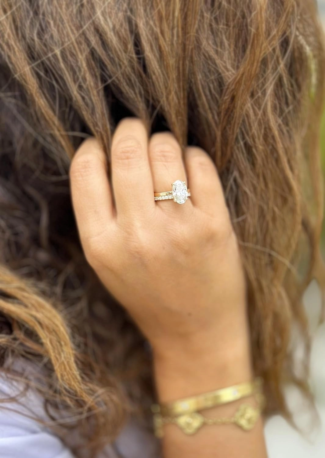 Oval cut Moissanite And Round Cut Sides Engagement Ring And Matching Band 14k Solid Yellow Gold Bridal Ring Solitaire Wedding Ring 3.30ctw (14K Yellow Gold, 4.0)