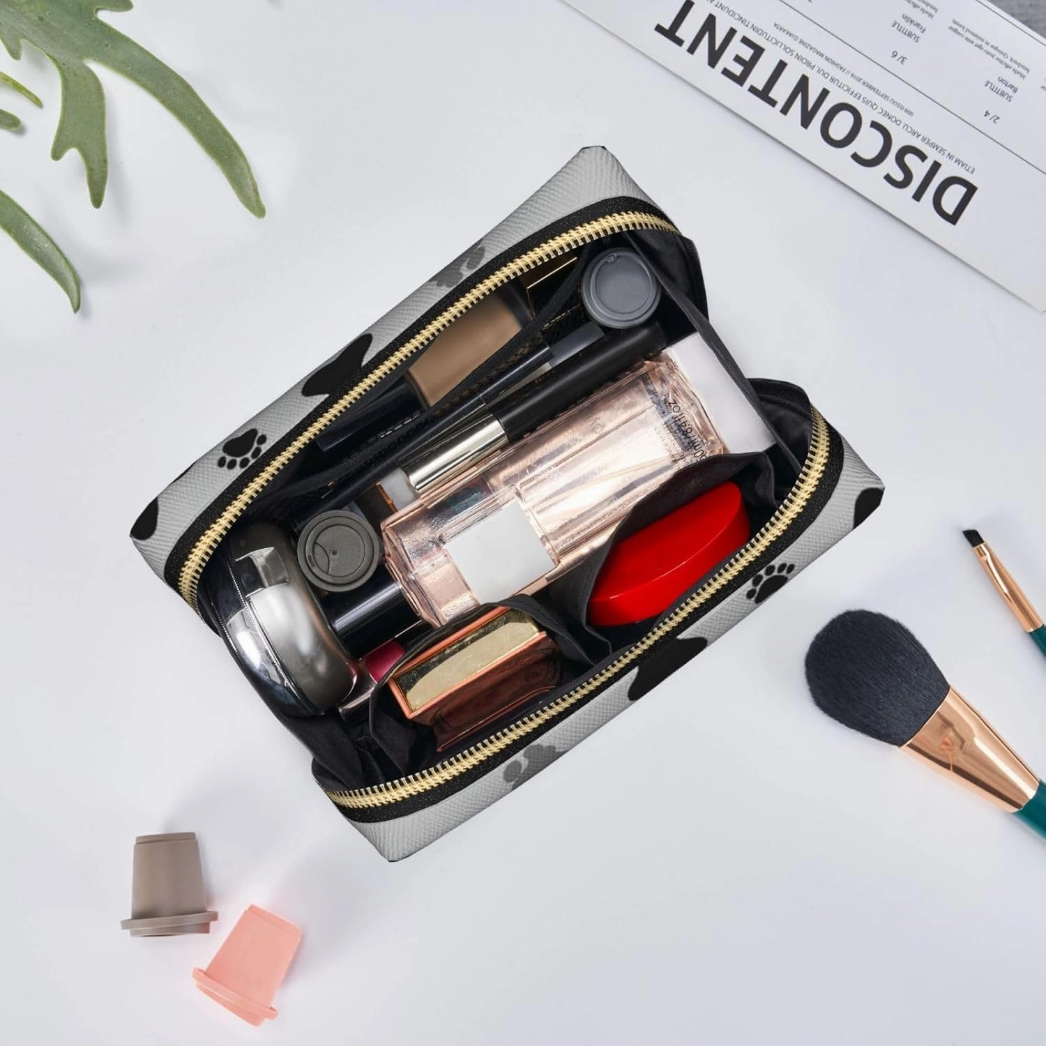 Paw Prints Toiletry Pouch, Travel-Friendly Makeup Organizer For Makeup Brushes, Lipsticks