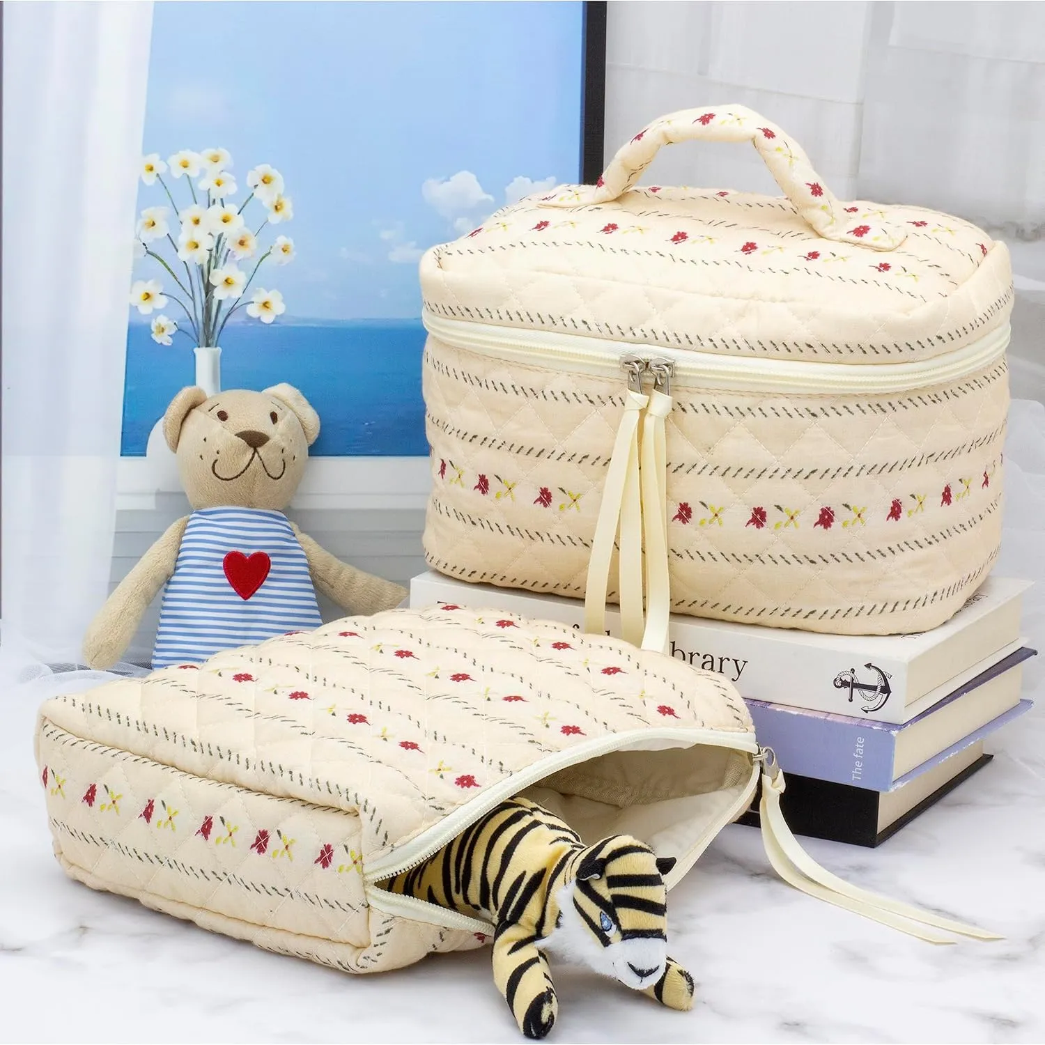 PAZIMIIK Cotton Makeup Bag for Women Large Quilted Travel Cosmetic Case Girls' Make Up Organizer,Little Flower Beige