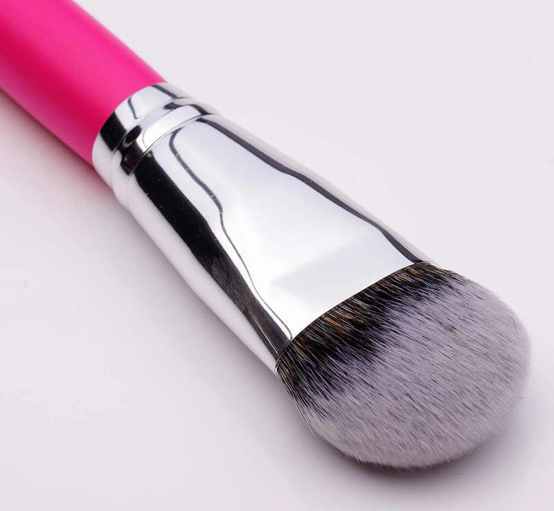 PC06 WIDE FLAT FOUNDATION BRUSH