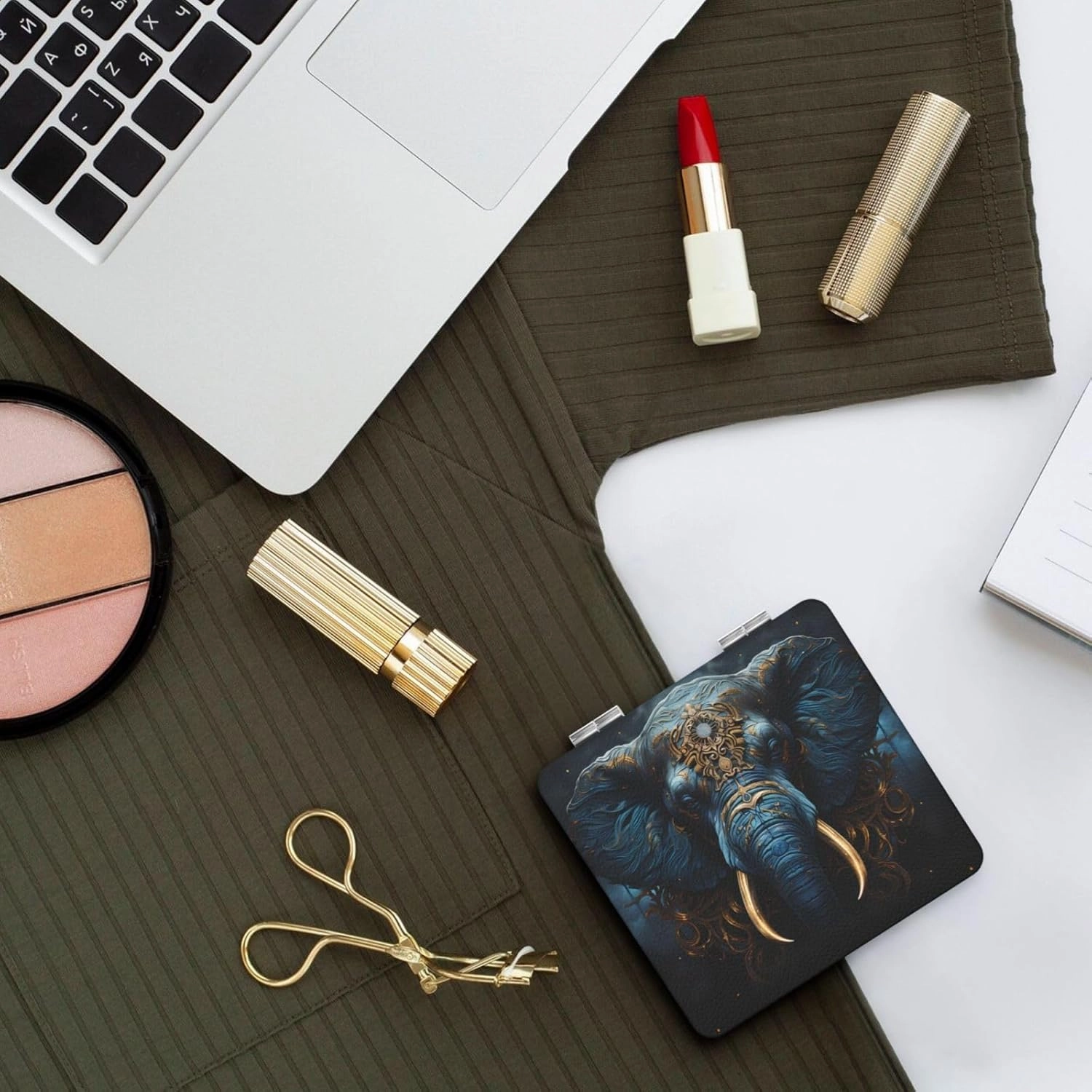 Portable Pocket Makeup Mirror Eerie Elephant Travel Cosmetic Mirror Square Print Magnifying Compact Mirror for Eyelash
