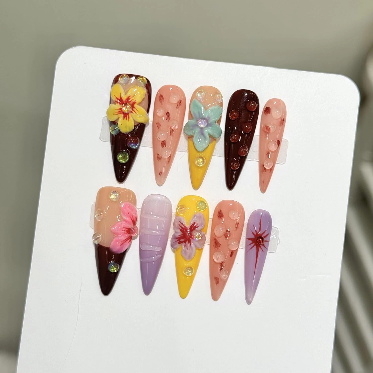 Press on Nails Handmade Nails 3D Press on Nails Short Medium Oval Almond Nails Fake Nails Glitter Cat Eye Nails Gel Nails Durable Reusable False Nails 10 Pcs (Devil's Flower, M)