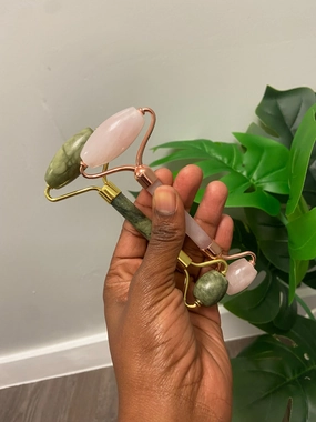 Rose Quartz Facial Roller