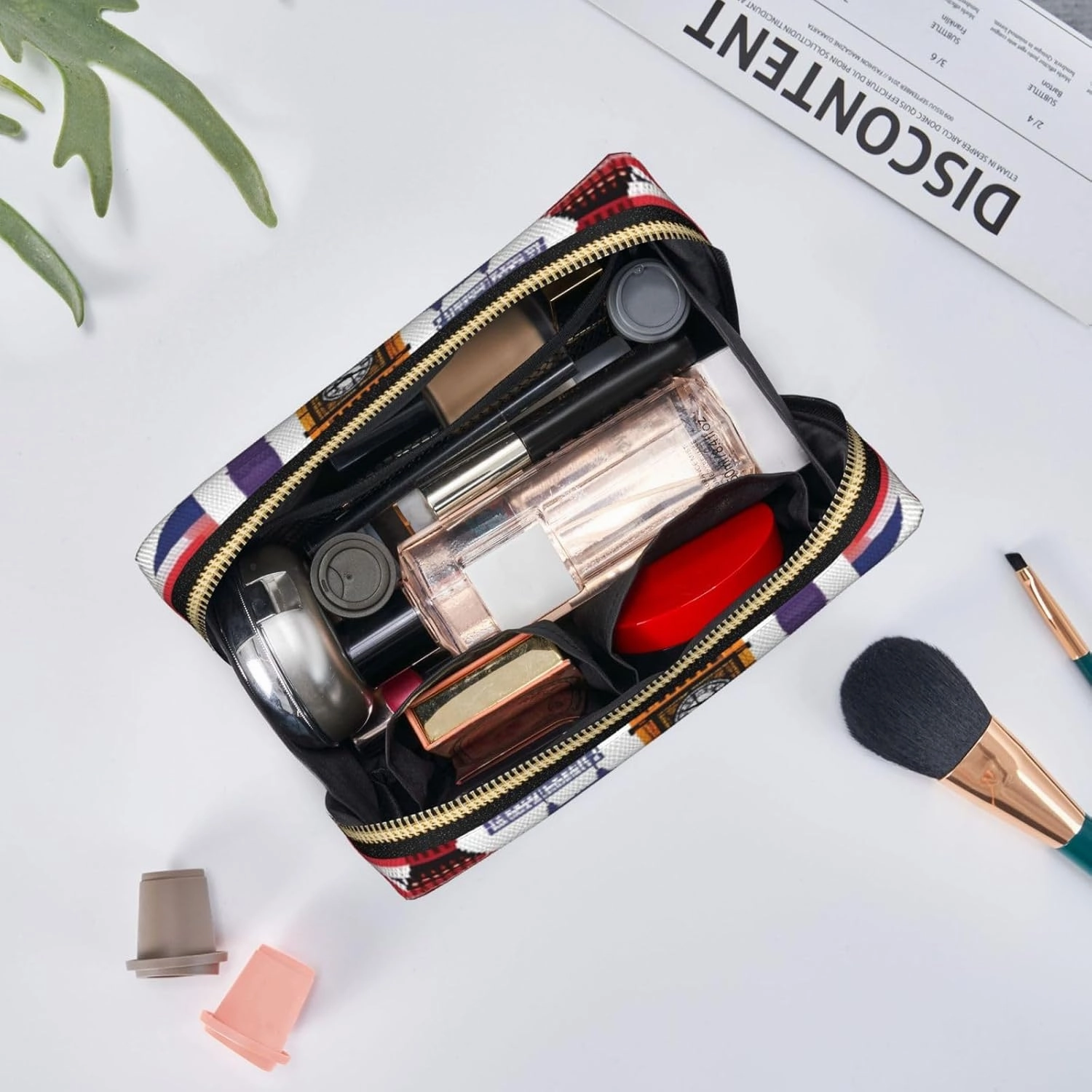 School Newspaper Toiletry Pouch, Travel-Friendly Makeup Organizer For Makeup Brushes, Lipsticks