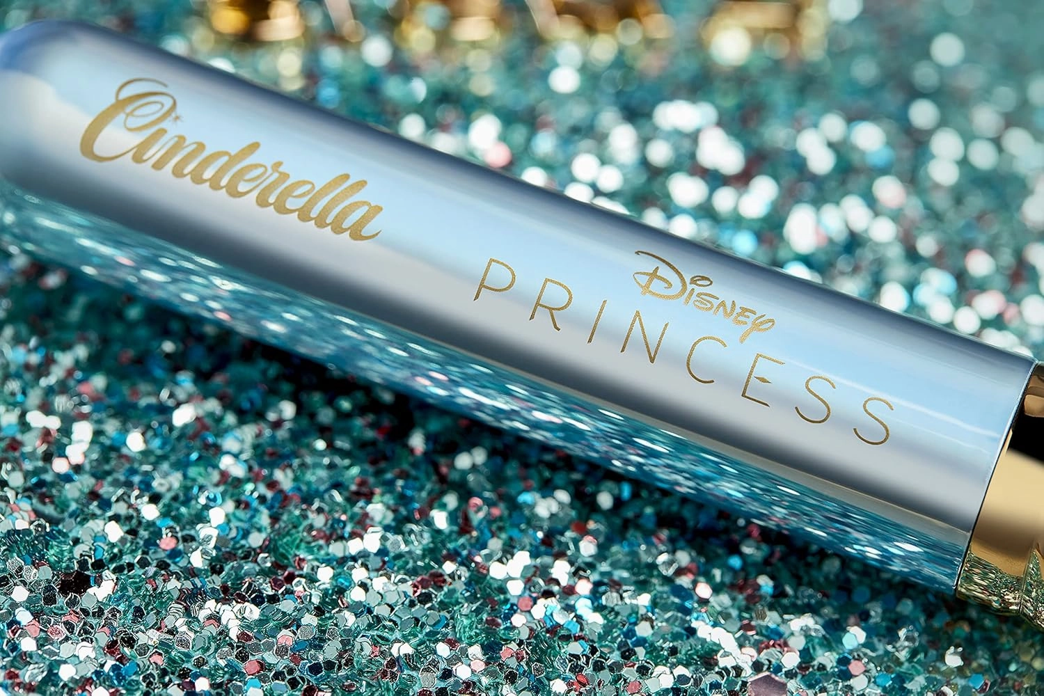 Sigma Beauty and Disney Cinderella Fairytale Brush Set - Professional Makeup Brush for Face and Eyeshadow - Hypoallergenic, Vegan Makeup Brushes - 3 Face Brushes, 2 Eye Brushes