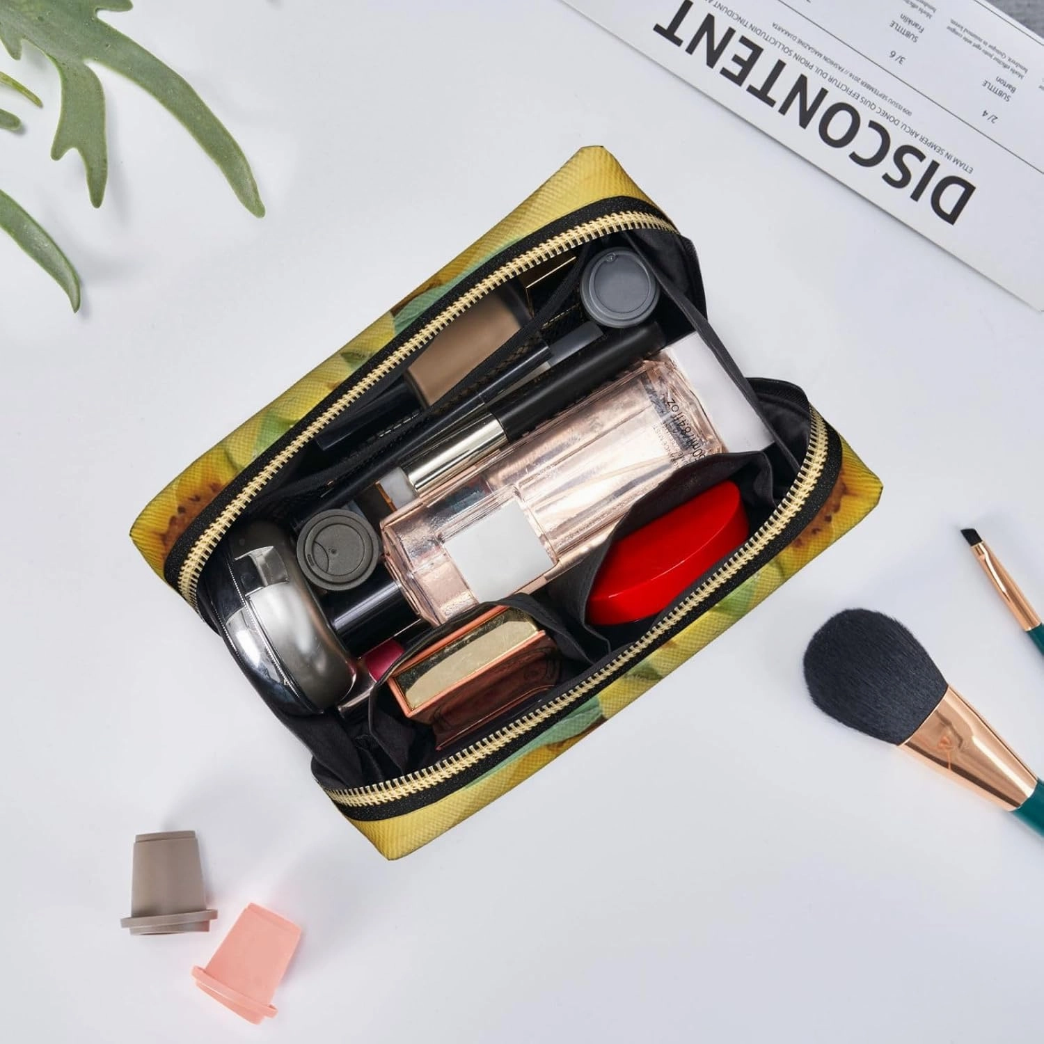 Sunflower Toiletry Pouch, Travel-Friendly Makeup Organizer For Makeup Brushes, Lipsticks