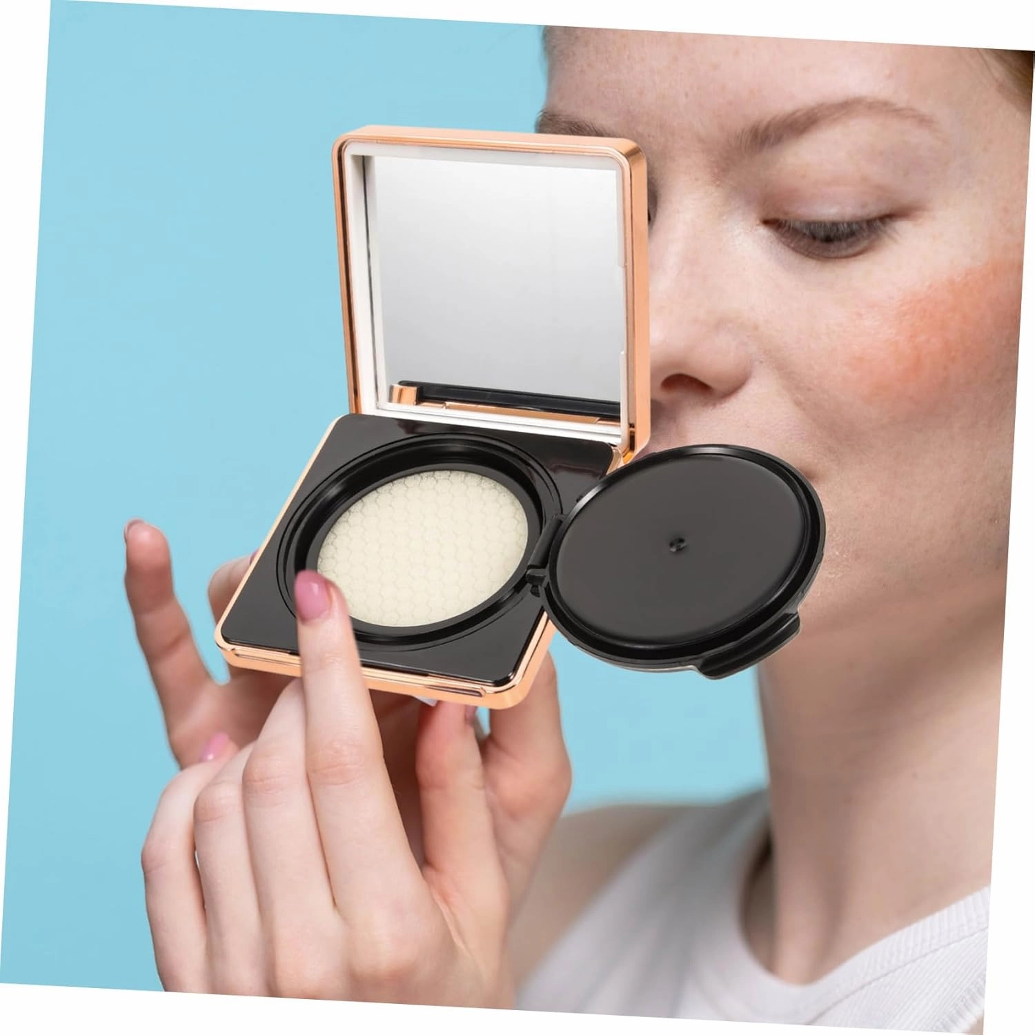 White Plastic Case, 1 Rectangular Empty Cushion Foundation Container with Puff and Mirror, Portable Makeup Travel Container for DIY BB Cream, Loose Powder, Cosmetic Cream