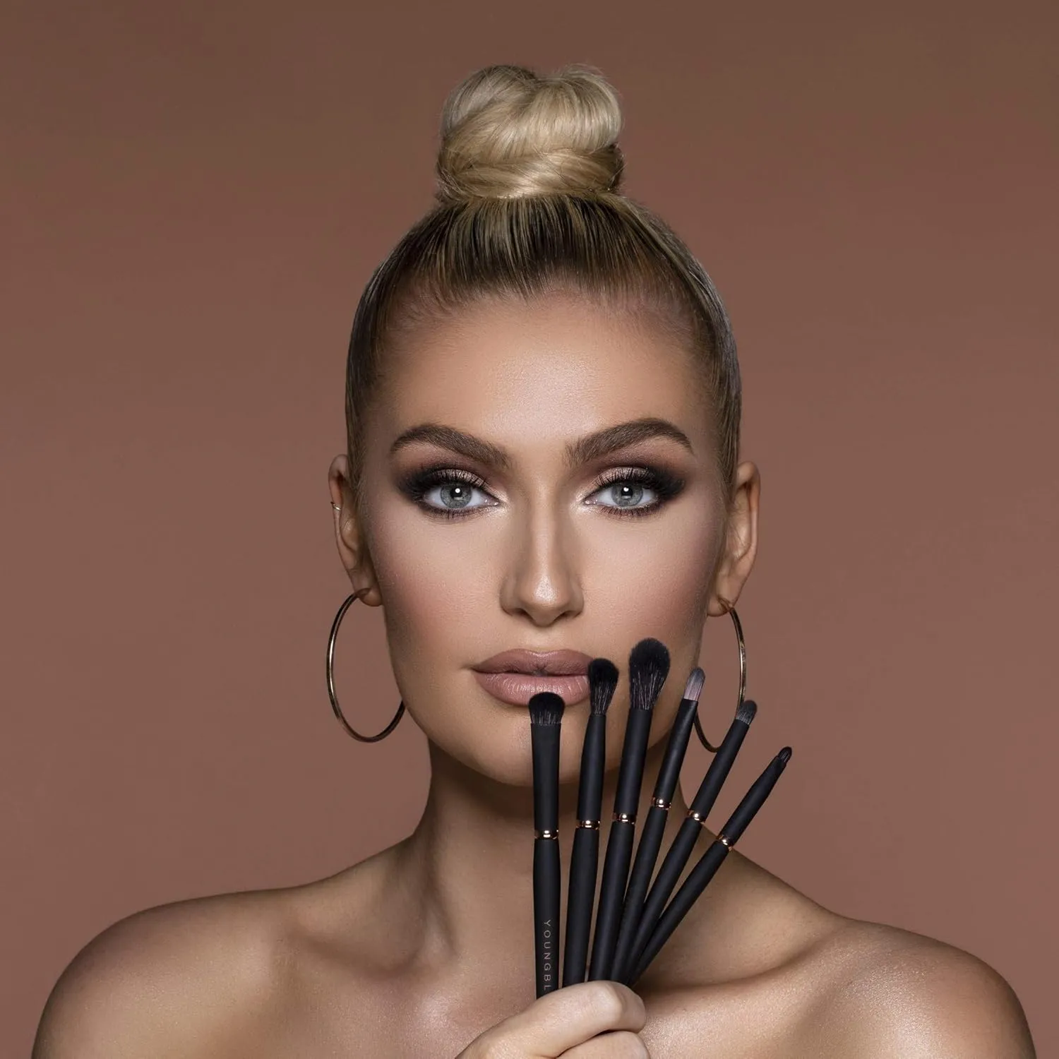 Youngblood Mineral Cosmetics Cheek Luxe Brush (YB5)